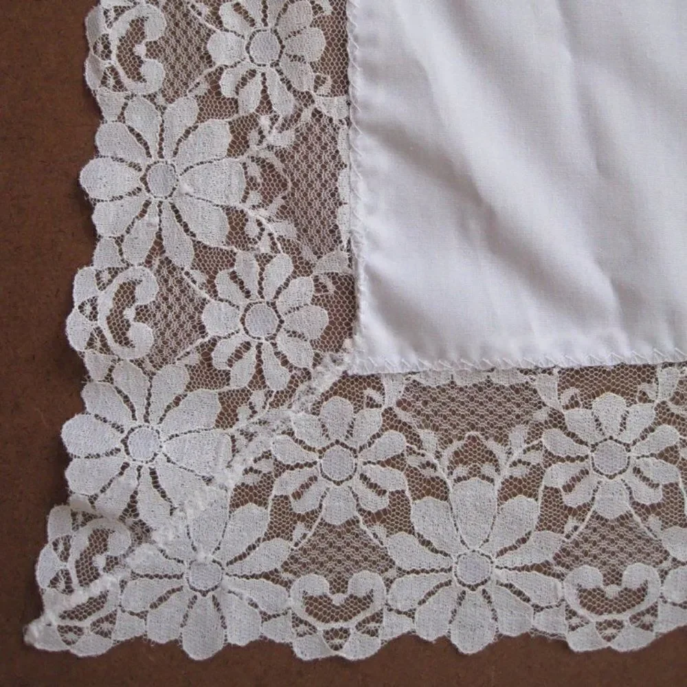 Tablecloth Flowers Cottage White Lace Trim 48x50